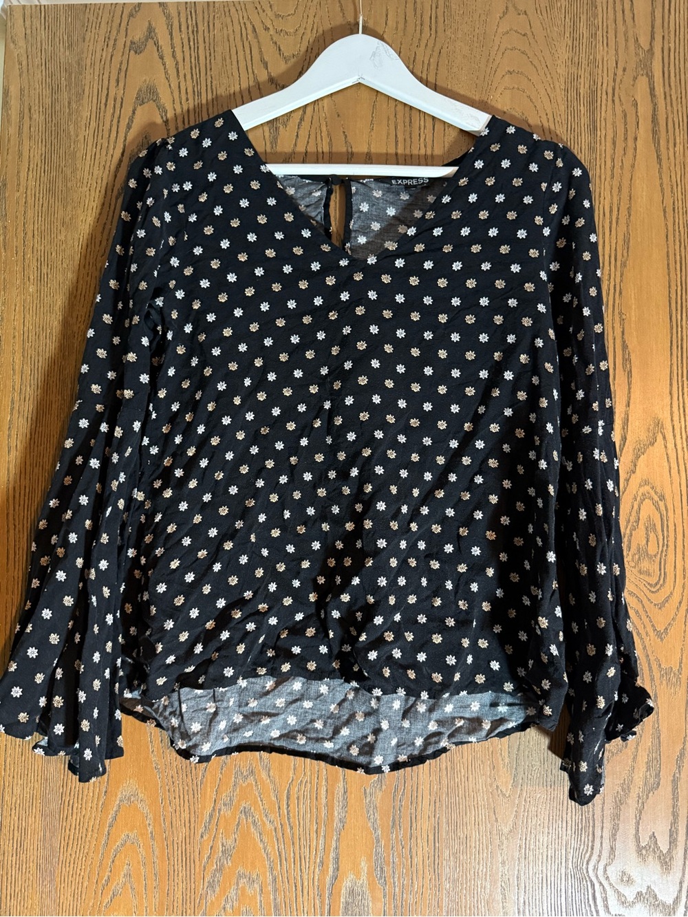 Express Black Floral Long-Sleeve V-Neck Blouse